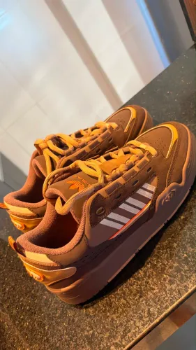 TÊNIS ADIDAS - ADI2000 MARROM 