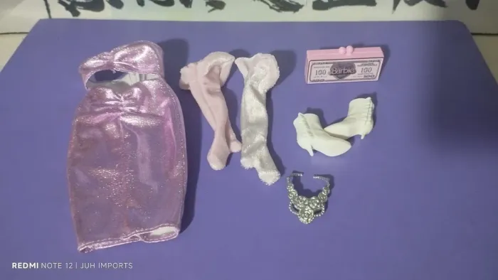 Fashion Pack - Barbie Fashionistas Deluxe - Roxo metalizado