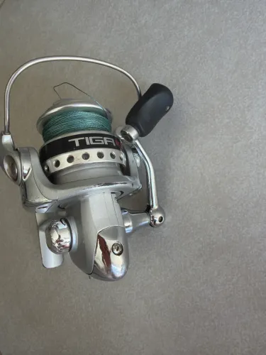 Molinete tiga 600