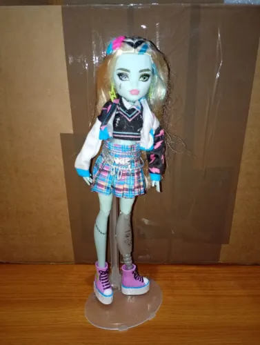 Reservada Monster high Frankie g3 incompleta