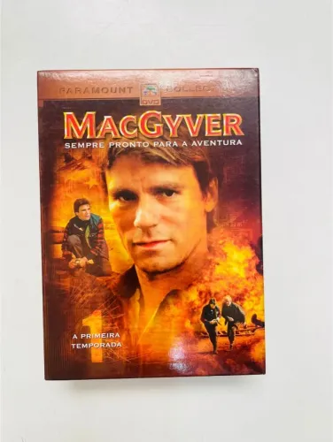 DVD - MACGYVER - A PRIMEIRA TEMPORADA COMPLETA BOX ORIGINAL COM 5 DISCOS