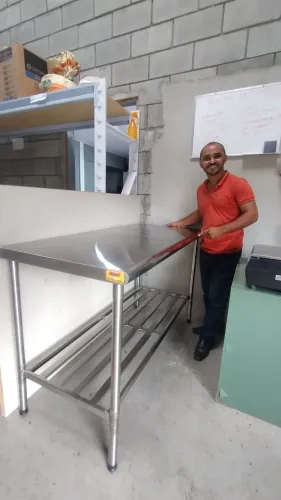 MESA DE MANIPULAÇÃO INOX 1.50 METRO IMECA
