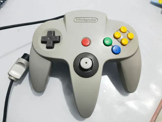 Controle original Nintendo 64 N64 analógico excelente.
