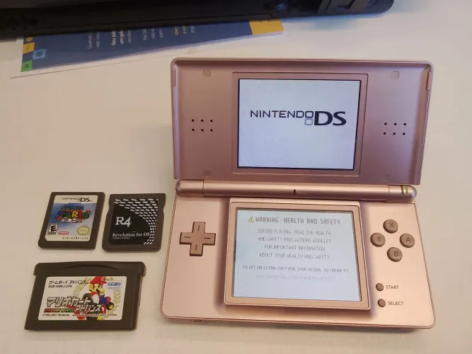 Nintendo Ds Lite Rose Metalico Desbloqueado + R4 + jogos originais + carregador original
