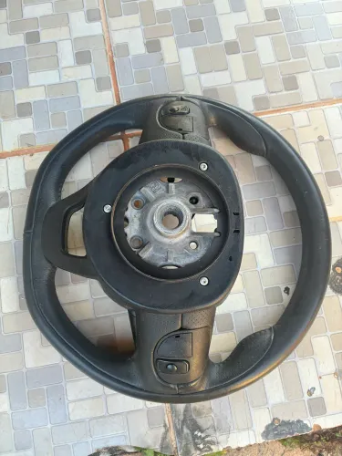 Volante multifuncional Argo cronos