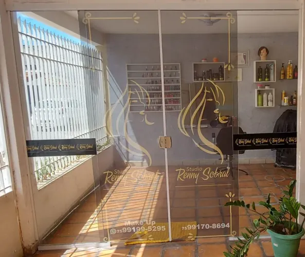 VENDE-SE PORTA DE VIDRO COM 4 FOLHAS