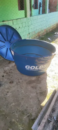 VENDE-SE CAIXA DE AGUA 310 L