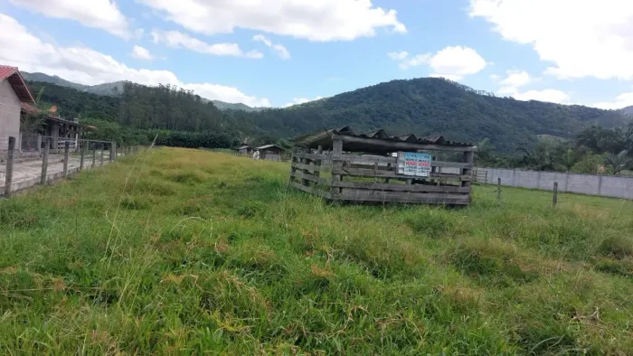 Área Rural para Sitio ou Casa de Moradia em 3 Riachos Biguaçu SC