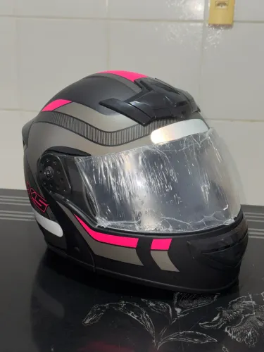 Capacete Rosa Tamanho 58 Mixs (nunca usado)