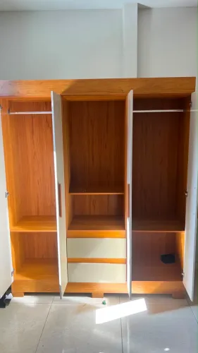 Guarda roupa super novo 