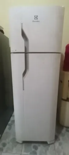 Geladeira Eletrolux Mod. DC35A 
