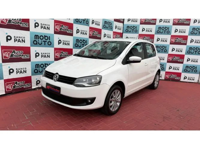 Volkswagen Fox 1.6 MI Total Flex 8V 5P 2014