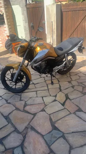 Titan 160 único dono