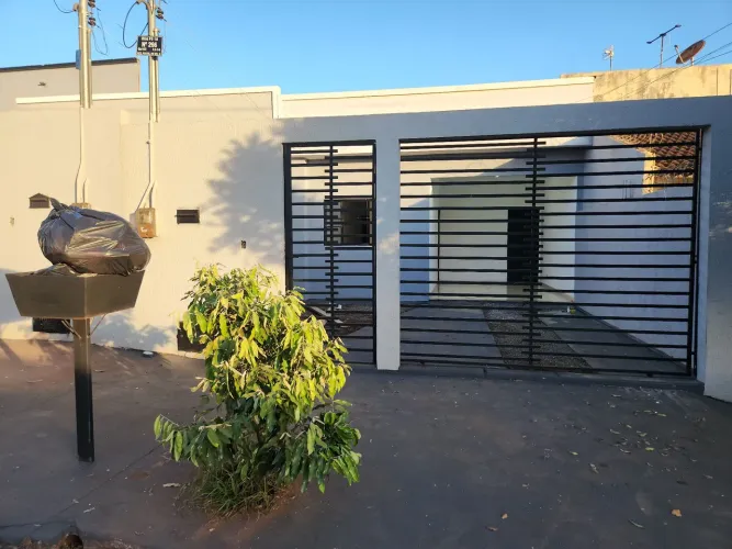Vendo Casa no Portal do Sol II Jatai-GO toda na Laje (6,0 X 20)