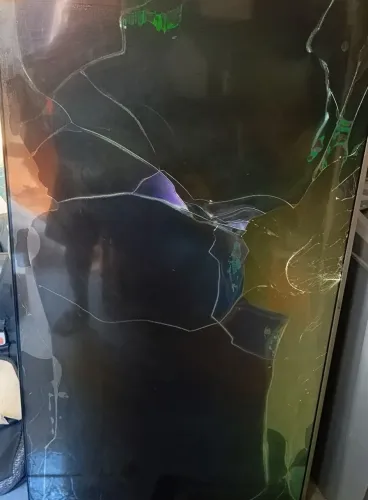 Tv LG 65 polegadas tela quebrada