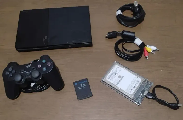 ? PLAYSTATION 2 SLIM + HD 80GB - R$370