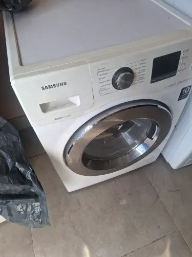 Lava e seca