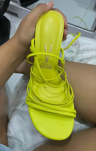 Sandália verde vizzano