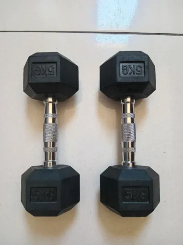 Par de Halteres de 5KG emborrachados e cromados
