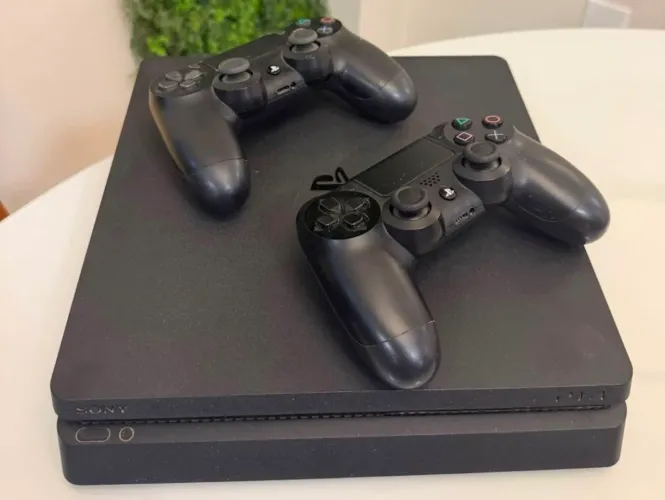 Ps4 slim de 500 GB preto