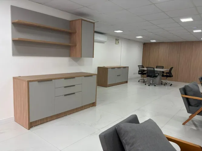 ALUGA-SE SALA COMERCIAL TÉRREA- CENTRO
