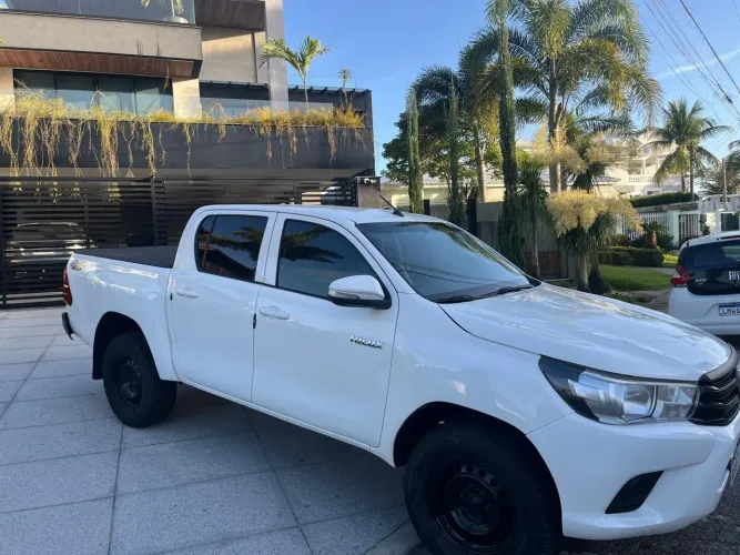 Toyota Hilux CD 4X4 2.8 Diesel Mec. 2017