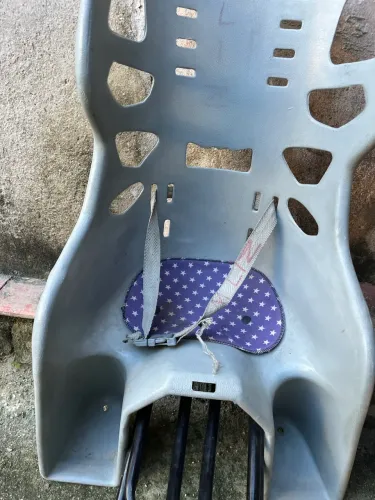 Cadeirinha infantil traseira de bicicleta