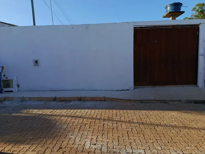 Vendo casa abaixo 15 P Norte