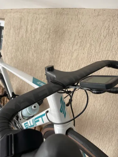 Bicicleta speed Swift Carbon 