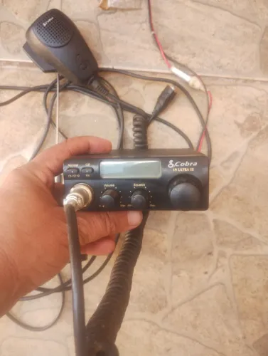 Rádio PX Cobra com antena 