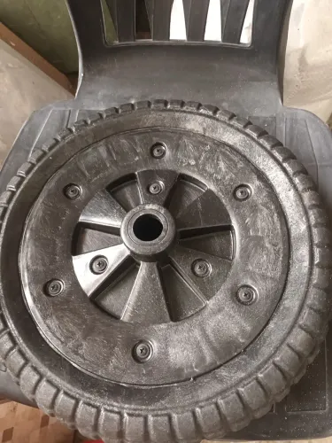 Pneu pra carro de mão que não fura