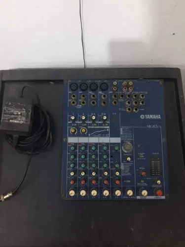 Mesa de som Yamaha mg82cx 