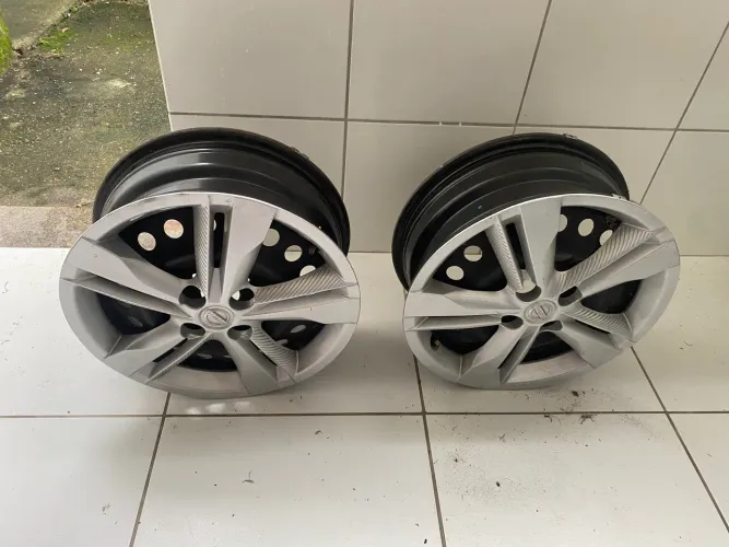 Rodas Kicks Aro 16 com calota