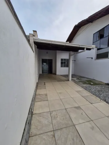 CASA PARA LOCAÇÃO - GRAVATÁ | NAVEGANTES/SC