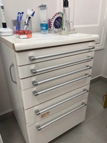 Armário gaveteiro odontológico