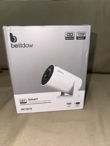 Projetor Bettdow Smart + Tela anti-reflexo