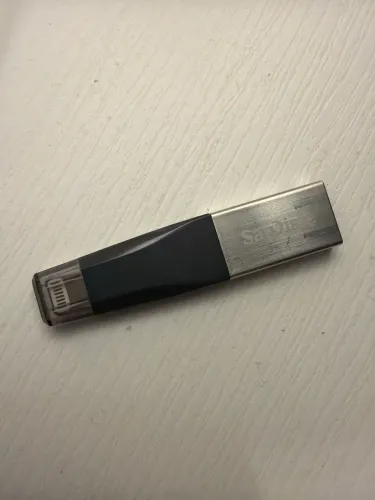 Pendrive Sandisk Ixpand Mini 16gb 3.0 (lightning-iPhone)