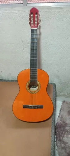 Vendo violão madri