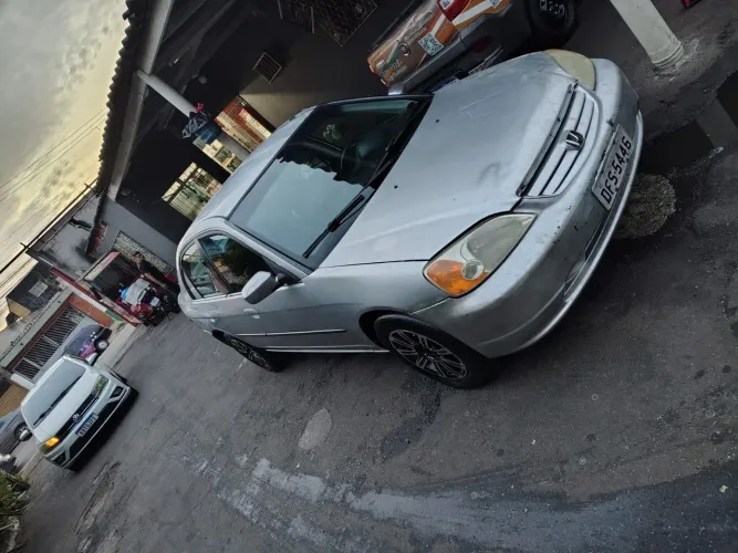 Honda Civic Sedan LX 1.7 16V 115cv Mec. 4P 2002