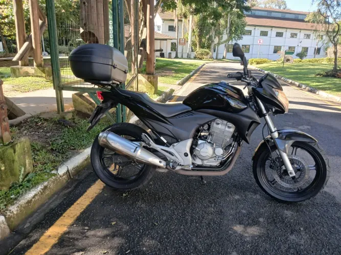 Cb 300 2011 ótimo estado aceito trocas passo no cartão até 24x 
