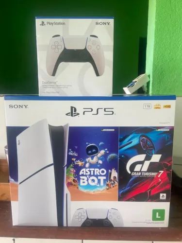 PlayStation 5 Slim 1TB Com Leitor + 2 Controles DualSense + 2 Jogos
