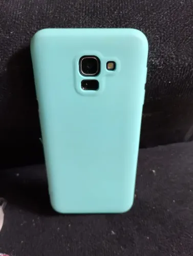 Celular j6