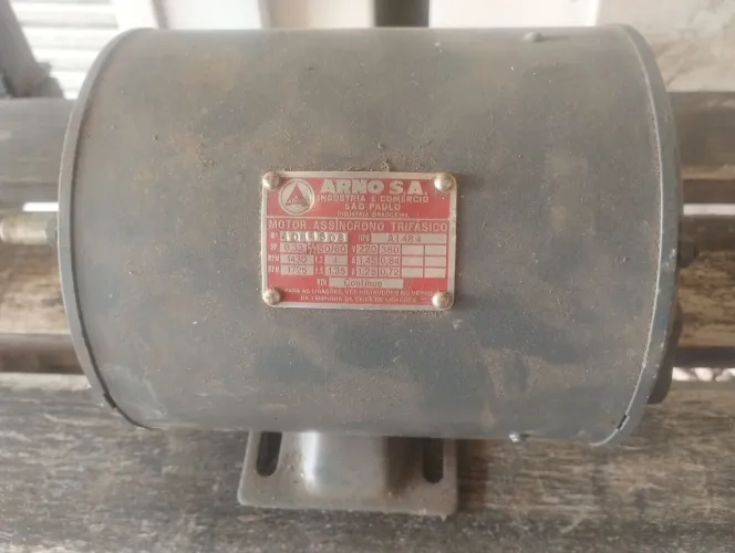 Motor trifásico 
