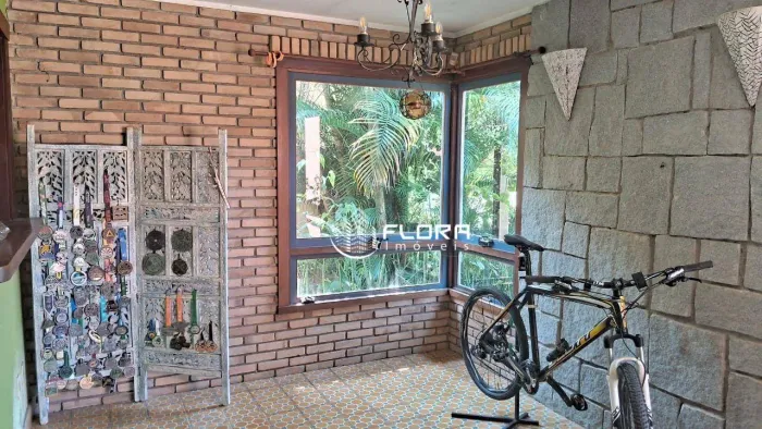 Casa com 4 dormitórios à venda, 270 m² por R$ 780.000,00 - Várzea das Moças - Niterói/RJ