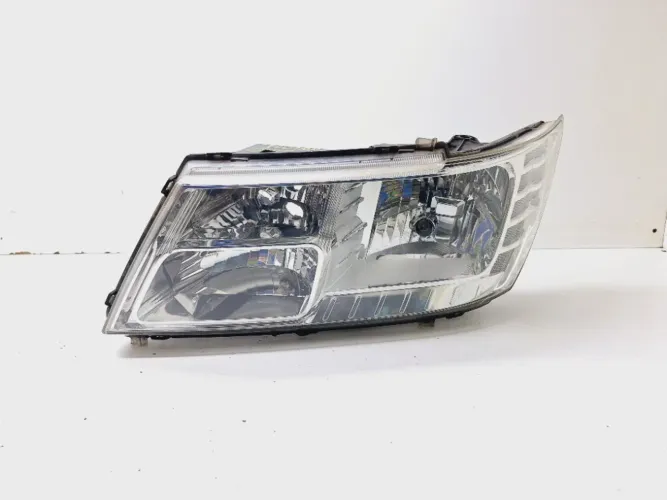 Farol Dianteiro Esquerdo Fiat Freemont 2.4 2011 2012 Esquerdo/motorista