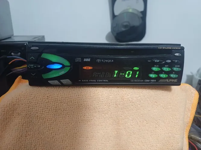 Alpine CDM 7584  Original Toyota ( NÃO TEM USB NEM BLUETOOTH 