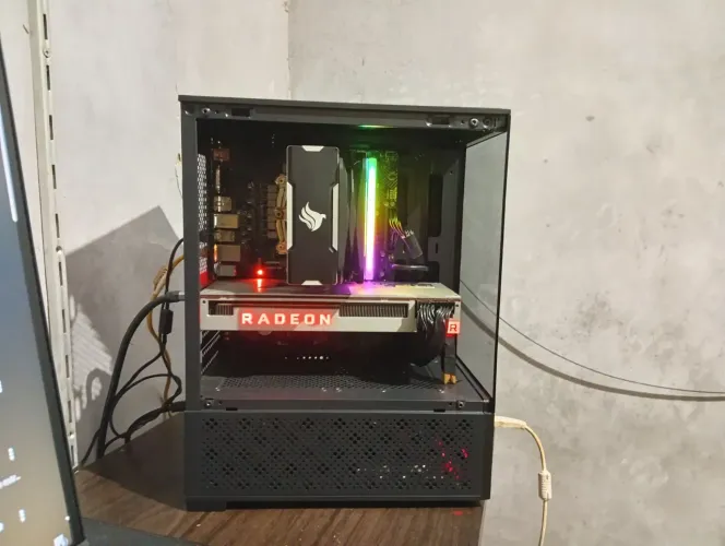 pc gamer radeon vega vii 16gb hbm2