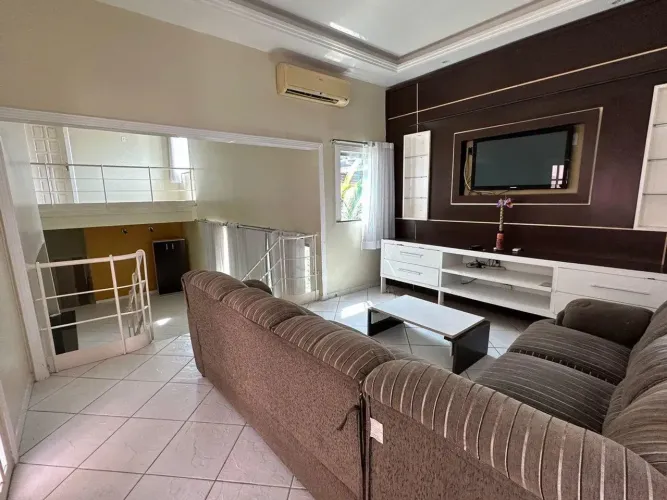 Casa Duplex no Parque Dez/ 04 Qts/ 02 Suites/ Nascente/ 04 Vagas