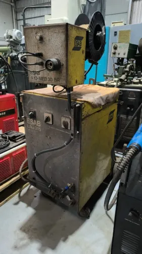 Máquina de solda MIG Esab Lag 315