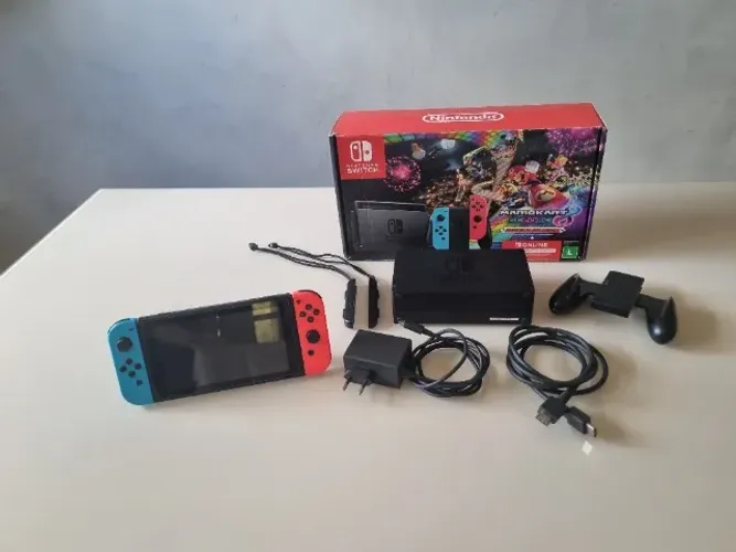 NINTENDO SWITCH V2 - DESBLOQUADO